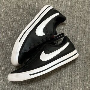 Nike Court Legacy Sneakers